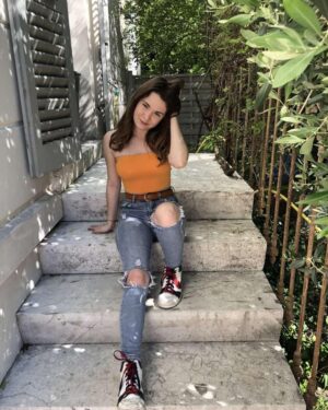 Marie Mallia Instagram - 🧡