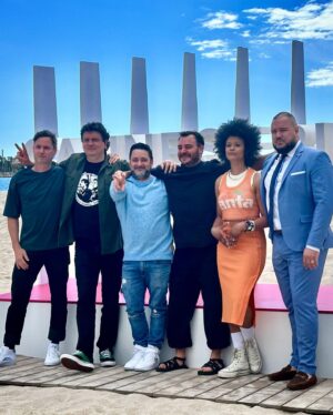 Marième Ndiaye Instagram - Cannes 🌴😏🫶🏾

@canneseries @stlaurenttv #BonMatinChuck 
@lou_belanger  @matcyr @sassastark @nicopinson @barryrussell @cass6_____ @bell @cineflixmedia 

.
.
.
#Stlaurenttv #Mario #Canneseries #Cannes #BellMedia #Qcflava #fanta @telefilm_canada @la.sodec