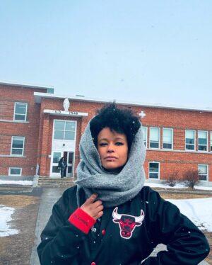 Marième Ndiaye Instagram - J2- Gaspésie 🖤
#NouveauxModeles 
Je suis à la fois fière, touchée, reconnaissante et émue de nos rencontres avec les kids de la place.
ON EST ENSEMBLE 🙏🏾

Merci à @sab_merceron 
@quentincondo052 @renzel.dashington Virgile Desroches, Michael Farkas 

.
.
.
#Marieme #Mario #Gaspesie #quentincondo052 #blackrepresentationmatters #black #blackwomen #native #doingforthekids #kids