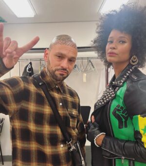 Marième Ndiaye Instagram - 🥹Les mots me manquent pour exprimer ce que j’ai vécu  avec vous en fin de semaine. Je me sens choyée d’avoir foulé la scène avec ces artistes légendaires et d’avoir pu partager ce moment Historique avec eux.
On est Ensemble 🖤🙏🏾🙏🏾

MERCi et BRAVO @webster_ls 🫶🏾

#JKyll 
@skandalofficiall 
@webster_ls 
@souldia.officiel
@dramatikavecuncas 
@impossnation 
@taktika_officiel 
@yvonkreve 
@mbk_black_geronimo 
@rainmenlund2 
@shoddy_dmanyaktv 
@danji.danj187 
@osq_officiel 
@grandtheatreqc 
@coyoterecords 

.
.
.
#Marieme #Mario #Souldia #Webster #Skandall #Rainmen #Shoddy #Taktika #83 #Muzion #LimoilouStarz #Limoilou #Lland #Rap #OSQ #hiphop #hiphopmusic #sanspression #sp #tptsaboteur #converse