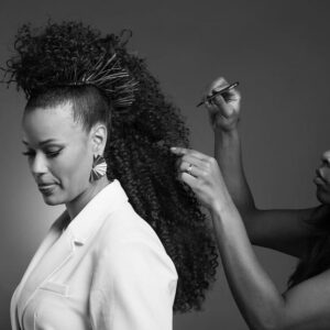 Marième Ndiaye Instagram - Black is Beautiful 🤝🖤
Photographie : Naskademini | @naskademini
Vidéographie: 9:16 Stories | @nine_sixteen_stories
Direction Artistique: Tracy Paulotte | @tracypaulotte
Merci @lorealgroupe - partenaire beauté officiel 
Maquillage: Gabbie McGuire @gabbiemcguire | Marie-Laure Larrieu @marie.laure.l
Coiffure: Chaana Saint-Louis @chaanalacoloriste | Marie-Laure Larrieu @marie.laure.l
Stylisme: Anaïka Bernard @anaika_thestylist | Leila Adolphe @leilaadolphe._
#BâtirSaDynastie #SemaineDynastie #GalaDynastie2024 #Mario #Marieme