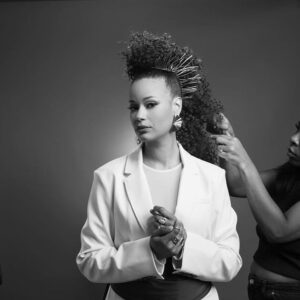 Marième Ndiaye Instagram - Black is Beautiful 🤝🖤
Photographie : Naskademini | @naskademini
Vidéographie: 9:16 Stories | @nine_sixteen_stories
Direction Artistique: Tracy Paulotte | @tracypaulotte
Merci @lorealgroupe - partenaire beauté officiel 
Maquillage: Gabbie McGuire @gabbiemcguire | Marie-Laure Larrieu @marie.laure.l
Coiffure: Chaana Saint-Louis @chaanalacoloriste | Marie-Laure Larrieu @marie.laure.l
Stylisme: Anaïka Bernard @anaika_thestylist | Leila Adolphe @leilaadolphe._
#BâtirSaDynastie #SemaineDynastie #GalaDynastie2024 #Mario #Marieme
