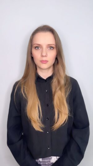 Mariia Pustova Instagram - Я актриса різнопланова і різноманітна, ну це так…хто не знав