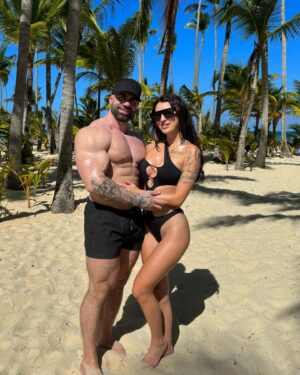 Marilou Lacharité Instagram - January 5th 2024 : Saw each other for the first time 👀

January 11th 2024 : Hopped on a plane to spend 5 days in the Domimican Republic together ✈️

Take a chance. You never know how perfect something could turn out to be. ❤️

#couple #couplegoals #fitcouple #travel #love