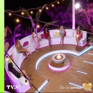 Marilou Lacharité Instagram - Ce fut très émouvant et stressant comme première soirée de la flamme! Hâte de voir la suite ? Écoutez le nouvel épisode de l’île de l’amour dès mercredi 18h en primeur à TVA . Signé par @kevinskyle__kk