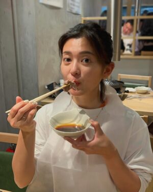 Marina Namiki Instagram - 土曜日☀️

お肉食べにきた。
カルニチンが脂肪燃焼を助けてくれるそうで
食べながらにして痩せてしまうかも知れない...

みなさんはどんな土曜日ですか。

#ジンギスカン#ラム肉
#並木万里菜#テレビ朝日アナウンサー#テレビ朝日#テレ朝#アナウンサー
