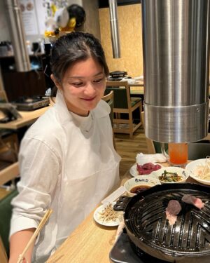 Marina Namiki Instagram - 土曜日☀️

お肉食べにきた。
カルニチンが脂肪燃焼を助けてくれるそうで
食べながらにして痩せてしまうかも知れない...

みなさんはどんな土曜日ですか。

#ジンギスカン#ラム肉
#並木万里菜#テレビ朝日アナウンサー#テレビ朝日#テレ朝#アナウンサー
