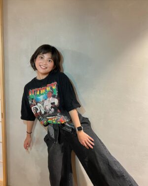 Marina Namiki Instagram - ❤️💛💚
ついにー！！！

来る2月18日オードリーのオールナイトニッポンin東京ドームに向けて頼んでいたグッズが手元に届きました。

たくさん着てちょっと風合いを持たせたい。

あと300日くらいだなぁ
まだかなーと思っていたのに
気づけばもう今月に。

とてもとても楽しみです。

#オードリーのオールナイトニッポン #東京ドーム#グッズ#バンドT風#だけど実際は#よく見てね笑
#並木万里菜#テレビ朝日アナウンサー#テレビ朝日#テレ朝#アナウンサー