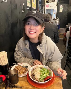Marina Namiki Instagram - 🍜🍜🍜
もりもり食べた日。

ラーメン、チャーハンのセット幸せだった。

#雨の日
#休日のお昼ごはん 
#半ラーメン半チャーハン 
#しあわせ
#セット
#並木万里菜#テレビ朝日アナウンサー#テレビ朝日#テレ朝#アナウンサー