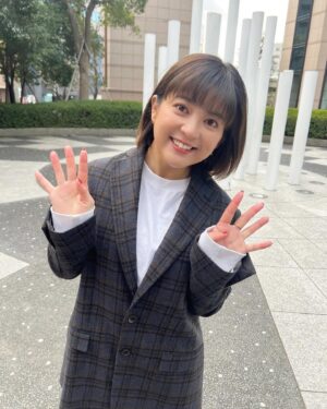 Marina Namiki Instagram - .
マルス-ゼロの革命-第7話でキャスター役をつとめました。

台本を覚えるの難しかった😭😭

宿敵であるクロッキー社から証拠を奪い出す
マルスたちのシーンはハラハラドキドキです。

TVerでは見逃し配信がありますので
ぜひドラマをご覧ください🙏

#マルス