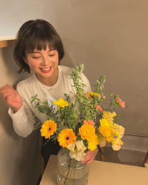 Marina Namiki Instagram - 💜
昨日放送のキョコロヒーを見逃しちゃった方、もう一度見たい方は
ぜひTVerでご覧ください❕

今月ひとつ歳を重ねました。
番組を楽しみに見てくださる方々や
近くで支えてくれる友人や家族を大切に。
28歳も歩んでいけたらなと思っております。
みなさまよろしくお願いいたします🙇

#キョコロヒー
#今夜
#齊藤京子 
#ヒコロヒー　
#テレビ朝日
#並木万里菜