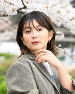 Marina Namiki Instagram - 🌸
さくらが満開の頃に待ち受け撮影をしました。

テレ朝会員限定コンテンツではこちらの写真以外もご覧いただけますので気になる方はぜひ🙏

#桜#毛利庭園
#並木万里菜#テレビ朝日アナウンサー#テレビ朝日#テレ朝#アナウンサー