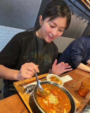 Marina Namiki Instagram - 🍜🌶️

麻婆豆腐がかかったらーめんを食べました。
一生熱かったし辛かった🌶️🌶️🌶️

#並木万里菜#テレビ朝日アナウンサー#テレビ朝日#テレ朝#アナウンサー