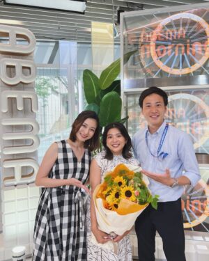 Marina Namiki Instagram - ☀️🎙️
ABEMA Morning最後の出演でした。

いままで4年間本当にお世話になりました。

最後は先輩や大好きな人たちが駆けつけてくれて
本当にしあわせだった😌🤍

まだアナウンサーとしてのお仕事が残っているので
精いっぱいがんばります。
キョコロヒーのナレーションもまだ担当させていただいております。

7月からは報道で記者として
また新たなスタートを切りました。

入社時からの希望が今回叶う形になり
周りの皆様には今までの感謝の想いでいっぱいです。

一年目の気持ちで日々新鮮な思いです。
これから走り回るぞー！

#住田紗里
#柳下圭佑
#並木万里菜
#テレビ朝日アナウンサー#テレビ朝日
#テレ朝#アナウンサー