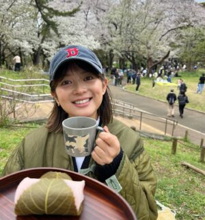 Marina Namiki Instagram - 🌸
さくらが恋しい。

#さくらもち 
#花見
#お花見
#代々木公園