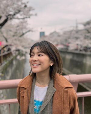 Marina Namiki Instagram - 🌸🌱

今週は桜見納めweekでした。

何度もお散歩して、日々進んでゆく季節の移ろいを楽しめました。

今年も沢山の思い出をつくることができたので大満足。
また来年ね🌸

#葉桜
#お花見
#今年は
#最後まで
#楽しめました
#また来年ですね

#並木万里菜#テレビ朝日アナウンサー#テレビ朝日
#テレ朝#アナウンサー