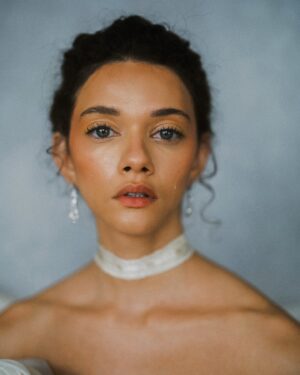 Marina Nery Instagram - “There is nothing I would not do for those who are really my friends. I have no notion of loving people by halves, it is not my nature.” - Jane Austen ✨

To end this beautiful series that made me feel like a renaissance painting 💕