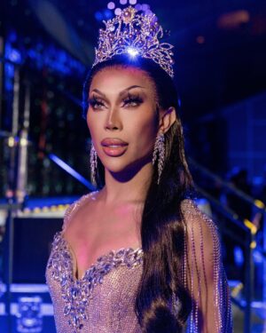 Marina Summers Instagram - The Universe was waiting for me all along 🥹🌌👑

It’s been such a dream come true to be able to step on the Miss Universe stage since I was a little boy in a small province. I can clearly recall how I used to sneak in to my room, I would use my mom’s heels, my towel as my hair and blankets as my gown- imagining those were enough for me to strut my little room and scream my name and “Philippines!” in secret. 🇵🇭🙏🏽

20 or so years later, there I was, doing the exact same thing, but not in secret anymore. On stage. Full glam. Prouder. Braver.💯✨

Thank you @themissuniverseph for allowing me to heal and celebrate that inner child. Thank you Sir @jonasempire.ph and Sir @voltairetayag for letting me live out this dream for a lot of us. Thank you direk @robbycarmona , @karlangelrocks , @dgrind_jobel369 for allowing me to be part of the creative process from production, to the music and to the choreography. Thanks for involving me and making sure I have a voice during this entire process.

Para sa mga nangarap, gustong mangarap at mga patuloy na nangangarap. Kaya. Kayang-kaya! 🙏🏽💪🏽 

Wearing Custom silver fringe dress by @rianfernandez888 
Custom shoes by @jojobragaisofficial @bragaisjosejoaquin 
Styled by @paulxsese 
Assistant stylist @thequilangmiguel 
Makeup assistant @tinydeluxxe 
Hair @carloroblico 
Assisted by @thecampsummers @thekrisnuevo @acetumambing @janey.be.with.you @jackyjohncielo 
Social Media Team @francisconiko @issaabello @rureroryruri 

#MarinaSummers #MissUniversePhilippines2024