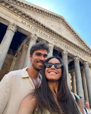 Marina Valdés Instagram - Hagámonos de todo menos falta ✨❤️ felices 32 persona favorita en cualquier rincón del mundo mundial 🌍