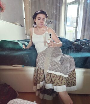 Marina Weisband Instagram - "Erholung ist wichtige Arbeit", musste mich mir heute von meinem Assistenten sagen lassen. Mein Training für heute war Aufsetzen.