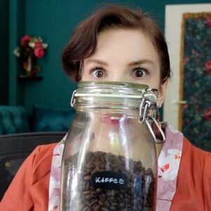 Marina Weisband Instagram - Ihr könnt jetzt mit KAFFEE Demokratiebildung unterstützen!

Hier könnt ihr fantastischen Demokratiekaffee erwerben: www.caventura.com/demokratie-kaffee.

Für aula könnt ihr auch direkt spenden unter www.aula.de/spenden