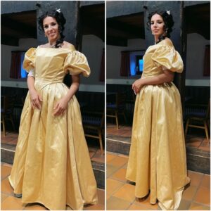 Marina Weisband Instagram - New 1660s gown
#larp #historicalfashion #costume