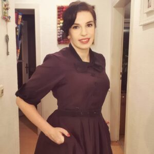 Marina Weisband Instagram - Die besten Kleider haben Taschen