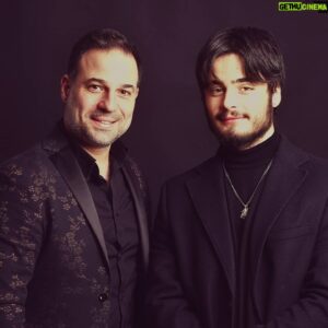 Mario Barravecchia Instagram - Je me souviens de ton premier son... De tes premières larmes, de ton premier sourire, de ton premier "papa", de ton premier "je t'aime"...
Aujourd'hui, tu as 18 ans, mon Dieu 🙏❤️
Je t'aime tellement mon fils.
Joyeux anniversaire

#birthday #18ans #monfils
