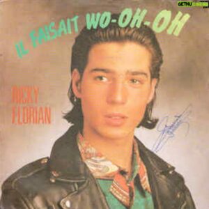 Mario Barravecchia Instagram - 15 ans... Mon premier disque 😅

#45tours #souvenir #music #memories #1990s