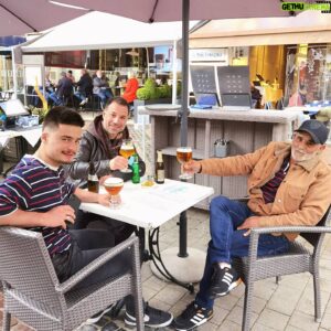 Mario Barravecchia Instagram - Petite halte en terrasse 😉😜
au #cafefrancais

#luxembourg #pereetfils #goodtimes