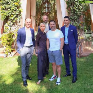 Mario Barravecchia Instagram - Un énorme merci à #Wafa  @inspiration_maroc_bywafa
la directrice marketing, à #Eros  @eabrile76 la directeur général et à toute l'équipe de @hotel_les_deux_tours pour leur accueil exceptionnel dans leur magnifique domaine.

A très vite 🙂🙏❤️

#marrakech #maroc @welcome_magazine #palmeraie