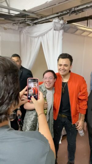 Mario Guerrero Instagram - Día 1 en Estadio Nacional abriendo el concierto de @luismiguel ✅

Gracias al cariño de la gente y a todo el equipo de @fenixchile .

📹: @gabriel.salazarr