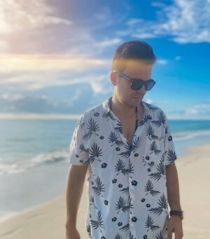 Mario Guerrero Instagram - Hoy celebro un año más de vida y de experiencias inolvidables! Gracias a todos por sus saludos 💛
#godislove #love #music