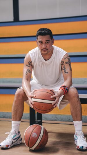 Mario Lawalata Instagram - Count pls.. tag me if y’all can do more 👌🏽🔥 #11strait #3pts #bangshot #iwantitmoretho 

*you asked for 5, i double it plus 1 bonus lil bro @m.olndo your welcome 😎✌🏽

📸 & 🎥 by: @richard_rolanda13