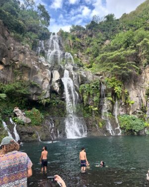Marion Marimoutou Instagram - Et on ose encore me demander pourquoi je n’aimerai vivre ailleurs… 🇷🇪