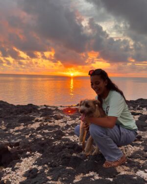 Marion Marimoutou Instagram - Mais quelle aventure ! C’est un pur plaisir de vous partager sans cesse des messages d’amours pour notre île.. 🇷🇪 Cette fois-ci est assez unique pour moi tout simplement grâce aux personnes uniques qui ont contribué à cette mission protection. Du partage, de l’entraide, des rires, de la découverte… Des moments tellement simples qui finalement sont vraiment les plus riches. Un grand merci à l’homme de la situation évidemment @pikpiktours . Merci également aux organismes comme @ultrapremiumdirect , @youcare_fr et toutes les équipes qui ont géré cette semaine à merveille.  La Réunion vous remercie du fond du cœur, vous serez toujours les bienvenus ❤️ #974island #collaboration
