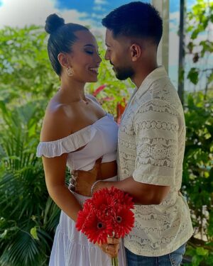 Marion Marimoutou Instagram - Parce que les encore plus doux à côté ou ❤️ @kevin_gvdn <3