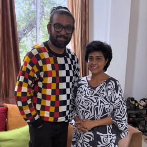 Maris Vijay Instagram - It’s a pleasure to meet Sangeeth Nipun Champa Kalhari Jayasekara, a talented singer who performs in Sinhala, Hindi, and Tamil. #SangeethNipun #ChampaKalhariJayasekara #SinhalaMusic #HindiMusic #TamilMusic #multilingualsingers @champa_kalhari @marisvijayofficial @mmuzikofficial #srilanka #srilankadaily #srilankasingers #srilankaphotography