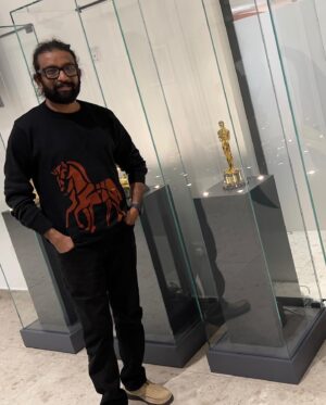 Maris Vijay Instagram - AR Rahman Sir orchestrated a momentous achievement by ensuring that Indian musicians were acknowledged and honored with an Oscar & Grammy Awards @firdausorchestra @firdaus.studio @arrahman @marisvijayofficial @trinity_waves_studio @mmuzikofficial #oscar #oscars #grammyawards #grammy #music #musician #musicislife #musicindustry #bollywood #kollywood #hollywood #tour #studio #firdaus #orcherstra #arrahman #arrahmanbgm #arrahmanmusic #marisvijay @marisvijayfanpage #musically #musicproducer #musicstudio #musiclife #composer #filmcomposer