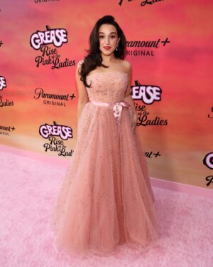 Marisa Davila Instagram - Just a girl living out her dreams. Permanent resident of cloud 9 ☁️ Los Angeles SHOWED 👏 UP 👏 to this pink party and I haven’t been able to fully process any of it.  Our show got a standing ovation, y’all! 😆The Grease energy was off the charts and a great way to kick off our world premiere coming in 2 days! 😱

My favorite part was having the cast and creators all together again 8 months later to celebrate all of our hard work. 💖 

Happy to have my family by my side throughout the journey from the very beginning. 💕

Couldn’t be more proud of my fellow Pinks.🫶

Our show was made with so much love, sweat & care and it will soon be yours to enjoy. 

Big thank you to my fairy godmothers:
💇🏻‍♀️: @alyxliu styling, @hair_phlip color
💄: @lorencanbymakeup 
👗: @nataliehoseltonstyle @zuhairmuradofficial