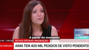 Marisa Matias Instagram - Ainda sobre a proposta do governo para as migrações, um excerto do Linhas Vermelhas desta semana. A consequência de acabar com a manifestação de interesse é fomentar a imigração irregular, é permitir que haja pessoas que trabalham e pagam impostos em Portugal e não têm a sua situação regularizada.