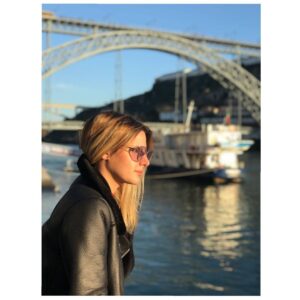 Marisa Pérez Instagram - ☀️
#porto #ribeira #aquisoufeliz #comoeuteamoporto