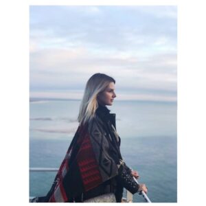 Marisa Pérez Instagram - "A alegria e o amor são as duas grandes asas para os grandes feitos"