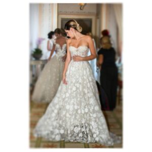 Marisa Pérez Instagram - Sonhos de princesa 👑 
#weeding #weedingday #princess #penhaltanovias #penhalta #palaciodeseteais #tivoli #tivoliseteais #dreams #woman #photooftheday #tbt #ootd #tb #instadaily #instamood #instadaily #amazing #model #modeling