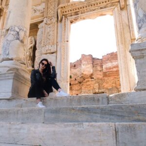 Marisa Pérez Instagram - 🏛
#pic #photos #photooftheday #turkey #models #actress #holidays #travel #instatravel #instamood #girls #woman #amazing #tbt #tb #insta #instadaily #instagood #efeso #kusadasi #turquia #instagram #efesos