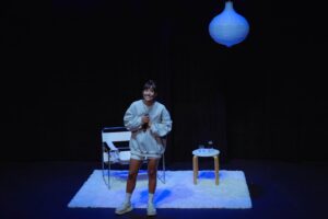 Marisé Álvarez Instagram - Me enviaron fotos! 🤍 NUNCA DIGAS NUNCA fue un show demasiado especial. GRACIAS al mejor público del mundo por acompañarme en este viaje, QUIERO MÁS! Y GRACIAS al equipo ganador:

Producción @naimairizel @teatrobreve @vanemo @uvelisse @carmenmichelleom @enriqueyaveh @mafehs @fetoso 

Dirección escénica @ikalove 

Diseño de iluminación @marien_velez 

Escenografía @tintan @tintoreraa 

Equipo técnico @kpj73 @david_emil_soundcanvaspr 

Diseño de promo @oheyjasmine 

Foto de promo @iamvalvega 

Vestuario @mela_selva 

Pelo @echaleguayaba 

Redes @kamilleconk @biancatorressuriel @antoniojose8 

Boletería @prticket 

Al corillo de la Barra Breve 🫶 y a @david_b por el after…

La pasé cabrón! 

Fotos en vivo @oheyjasmine @waldorfg @biancatorressuriel @jayd33lee