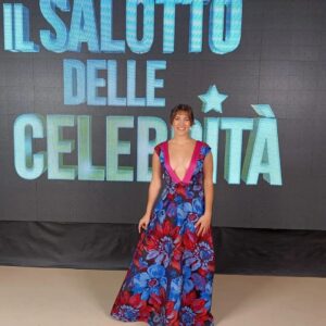 Marita Zafra Instagram - Y dejando atrás la resaca Veneciana, mención especial a @plashioncomunicacion por los looks que he podido llevar en Ilsalotto de la celebritá 💖 @rafaelsantiago_oficial @pedrojuanglez @srdesigner_es @sarasantiagodesign