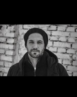 Mark Bogatyrev Instagram - Иногда посмотришь на все со стороны и оторопь берет! От того, что не определены в нынешнее время реальные ценности! Они размываются, ввиду популярного сейчас трэш контента!! Безусловно есть и талантливое, его сложно пропустить! Но в целом, я не могу определить сегодняшнего героя, героя нашего времени…здесь и сейчас…Кто может сейчас дать силу, опору, ощущение безопасности! Настоящего героя, впрочем всегда не хватает, но в нынешнее время…особенно…
Кто знает ответ?
p.s. «в чем сила брат?» 
📸 @michael_ryzhov 
#мысливслух#маркбогатырев#герой#нашего#времени#ктопочем#вопросы#ответы#добрыйвечер