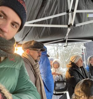 Mark Bogatyrev Instagram - 39..все летит, все светиться, 
а ты влюбленный в жизнь, 
в людей…нелепица) кино и театр подавай…
дерзай!, …будь дерзким и волнуй сердца…
будь храбрым))ХоЛоДЦа, поешь сегодня вдоволь и отца в себе ты смело узаконь…как конь ты бей копытом и стремглав сними звезду с прекрасного светила) ой как мило…😂 пора идти бутылку открывать🤪
p.s. сам себе на ДР сочинил! Сам хихикаю)
Всех обнимаю мои дорогие-хорошие) с наступающим вас ⭐️⭐️⭐️
#ДР#39