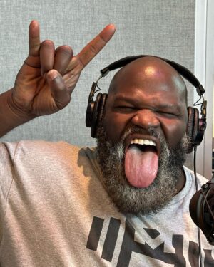 Mark Henry Instagram - Off and running! #BustedOpen247 LIVE this week from Philly at #WrestlemaniaXL

Special thanks today to our friends at @sportsradio94wip 

#WWE #Wrestlemania #Philadelphia #CodyCrybabies